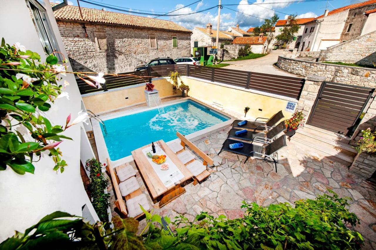 Holiday Home - Casa Di Antonio Kanfanar Exterior photo